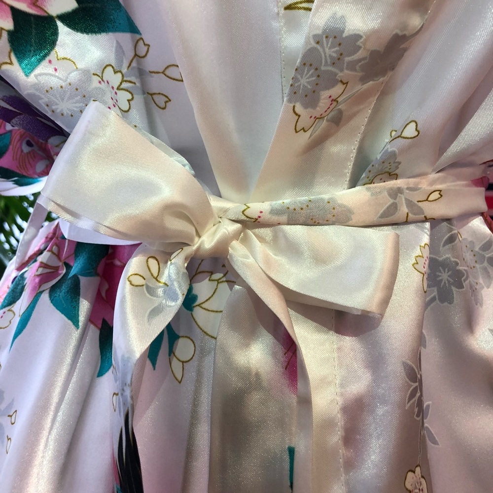 Peacock Kimono Robe. - Picture 4 of 5